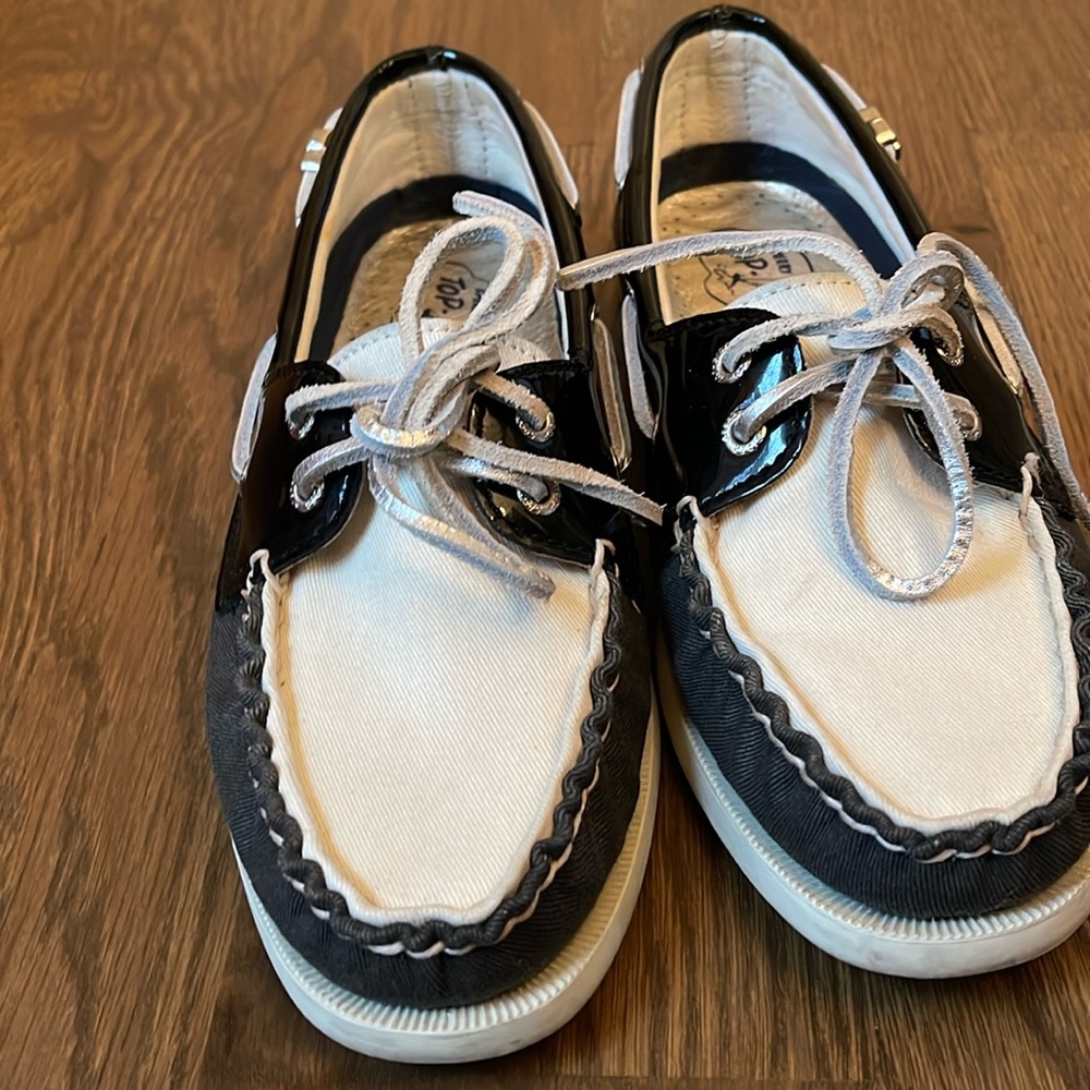 Sperry Top-Sider Gray, off white, silver and black patent like new size 7